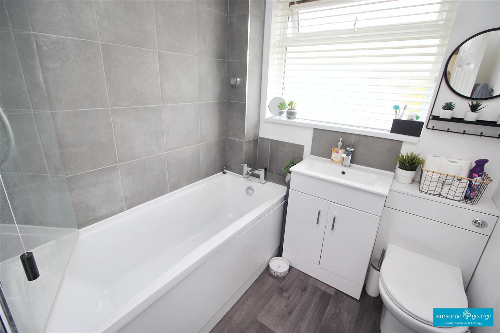 Lucey Close, Tilehurst, Reading